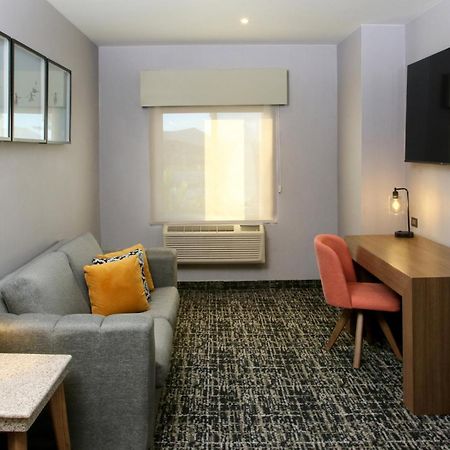 Voco Saltillo Suites By Ihg 외부 사진