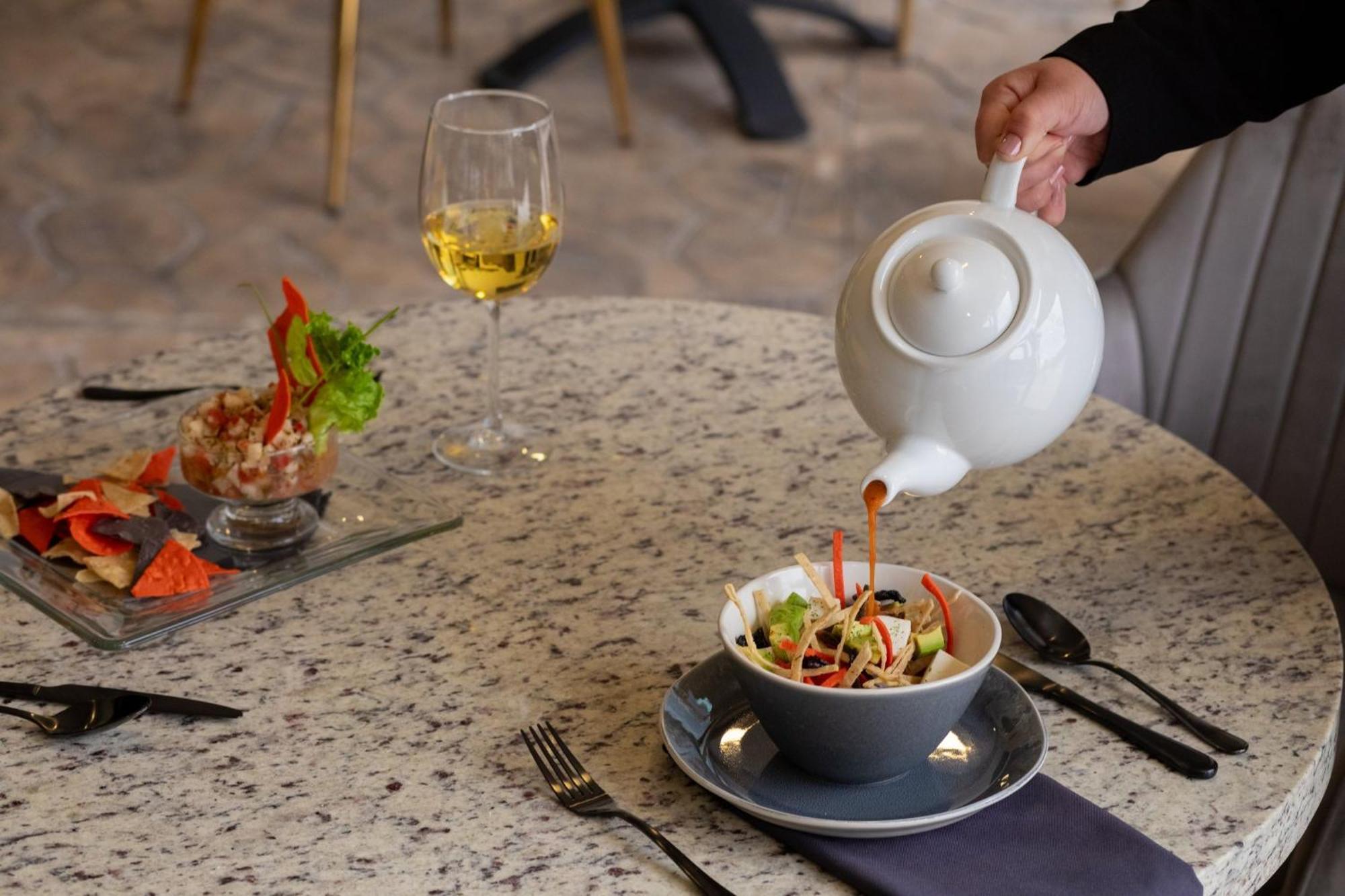 Voco Saltillo Suites By Ihg 외부 사진