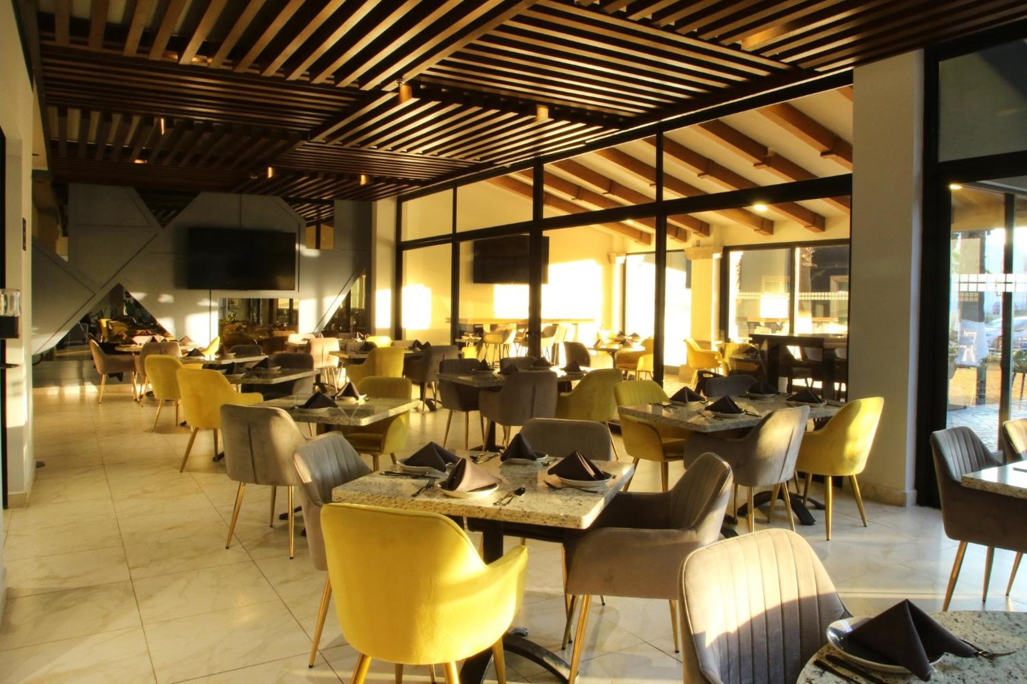Voco Saltillo Suites By Ihg 외부 사진