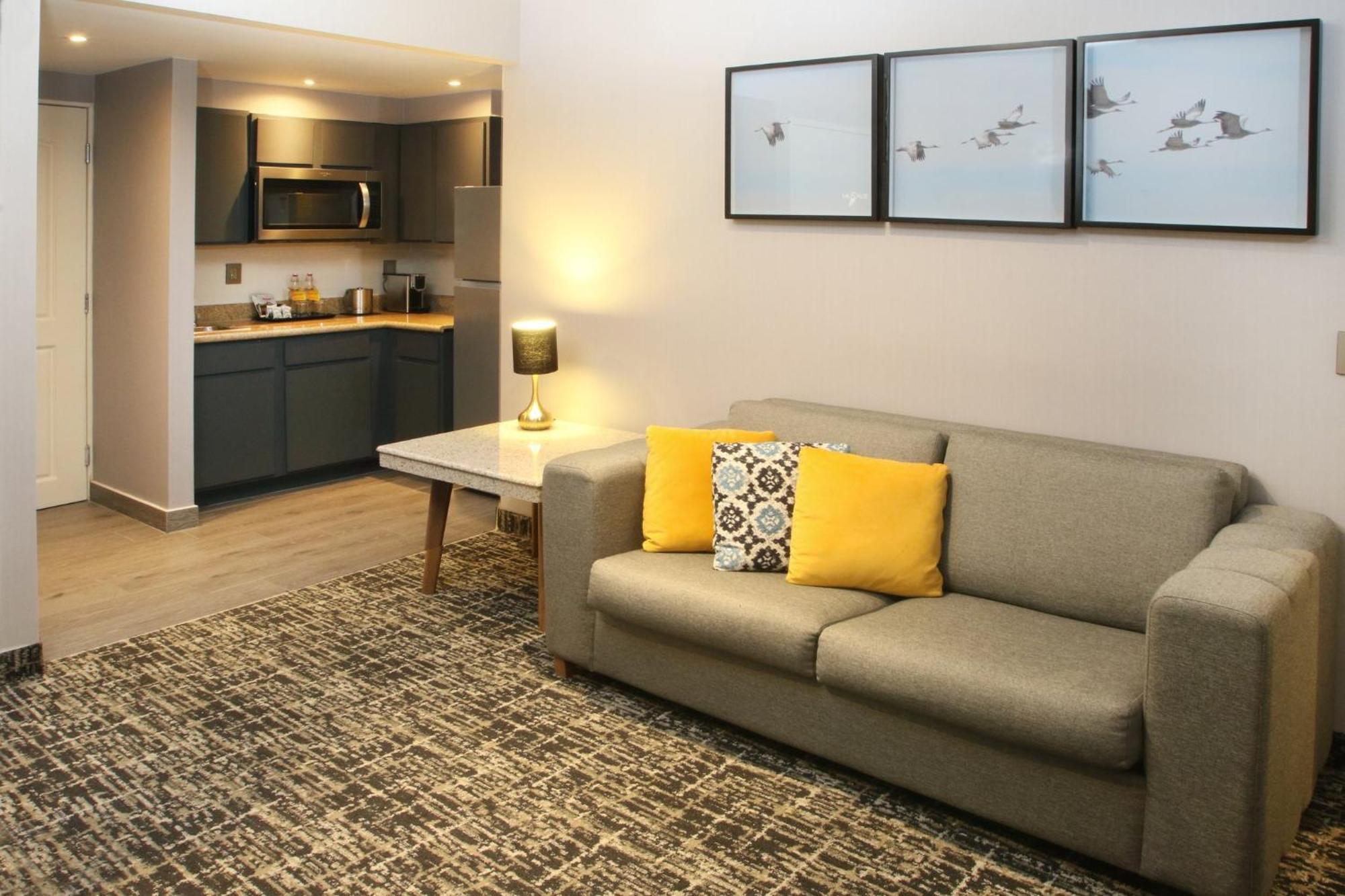 Voco Saltillo Suites By Ihg 외부 사진